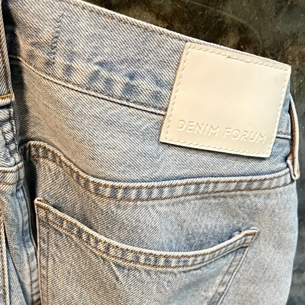 Aritzia Denim Forum 90s Maxi Jean Skirt - Picture 4 of 7